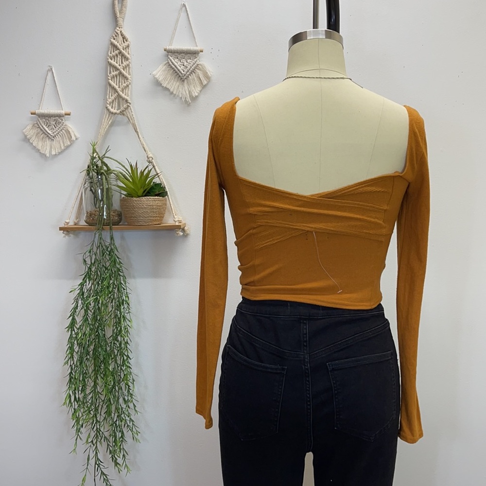 Urban Outfitters Crop Top - Picture 4 of 13